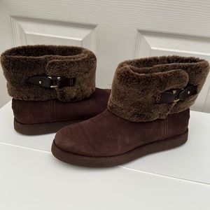 UGG Classic Dark Roast Berge Mini Suede Boots. Size 10. Like new condition